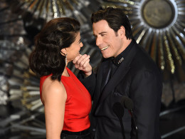 John-Travolta-Idina-Menzel-Oscars