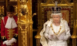 Queen decides Prime Minister