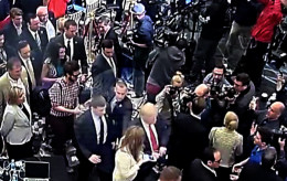 Trump campaign manager charged with battery