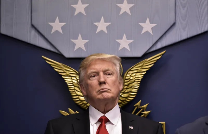 Temu Mussolini Trump